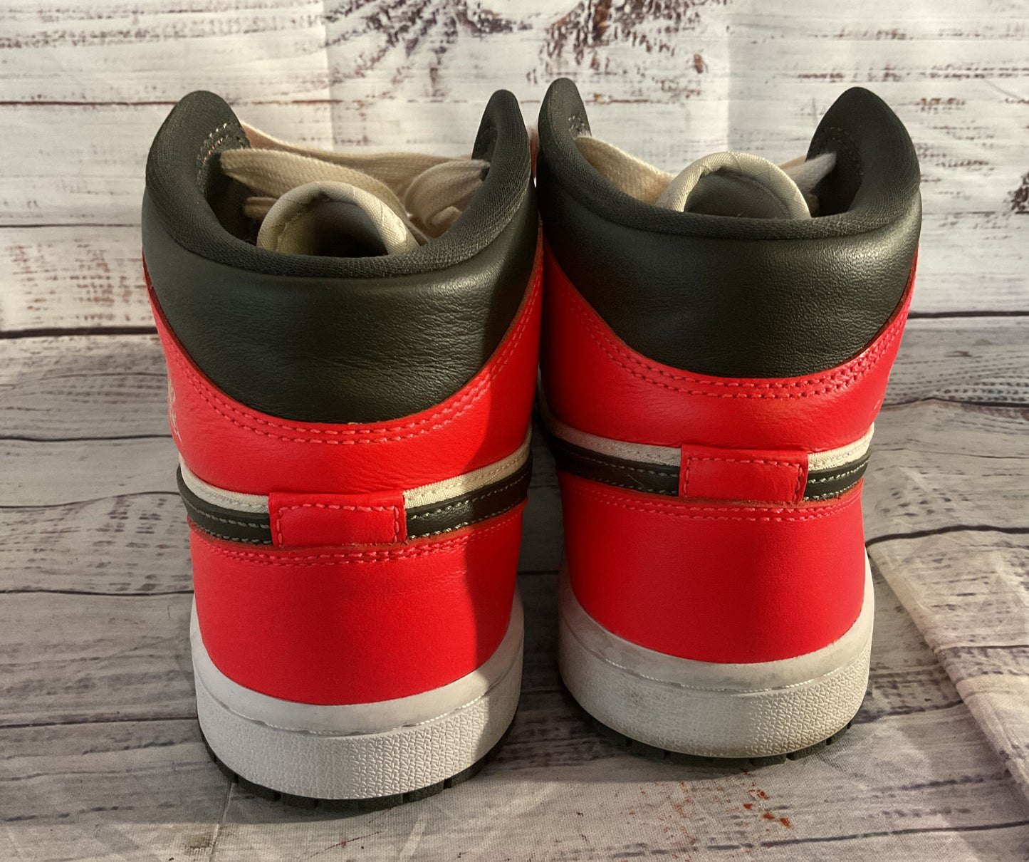 Air Jordan 1 Mid SE Newsprint Sneakers Multicolor 8