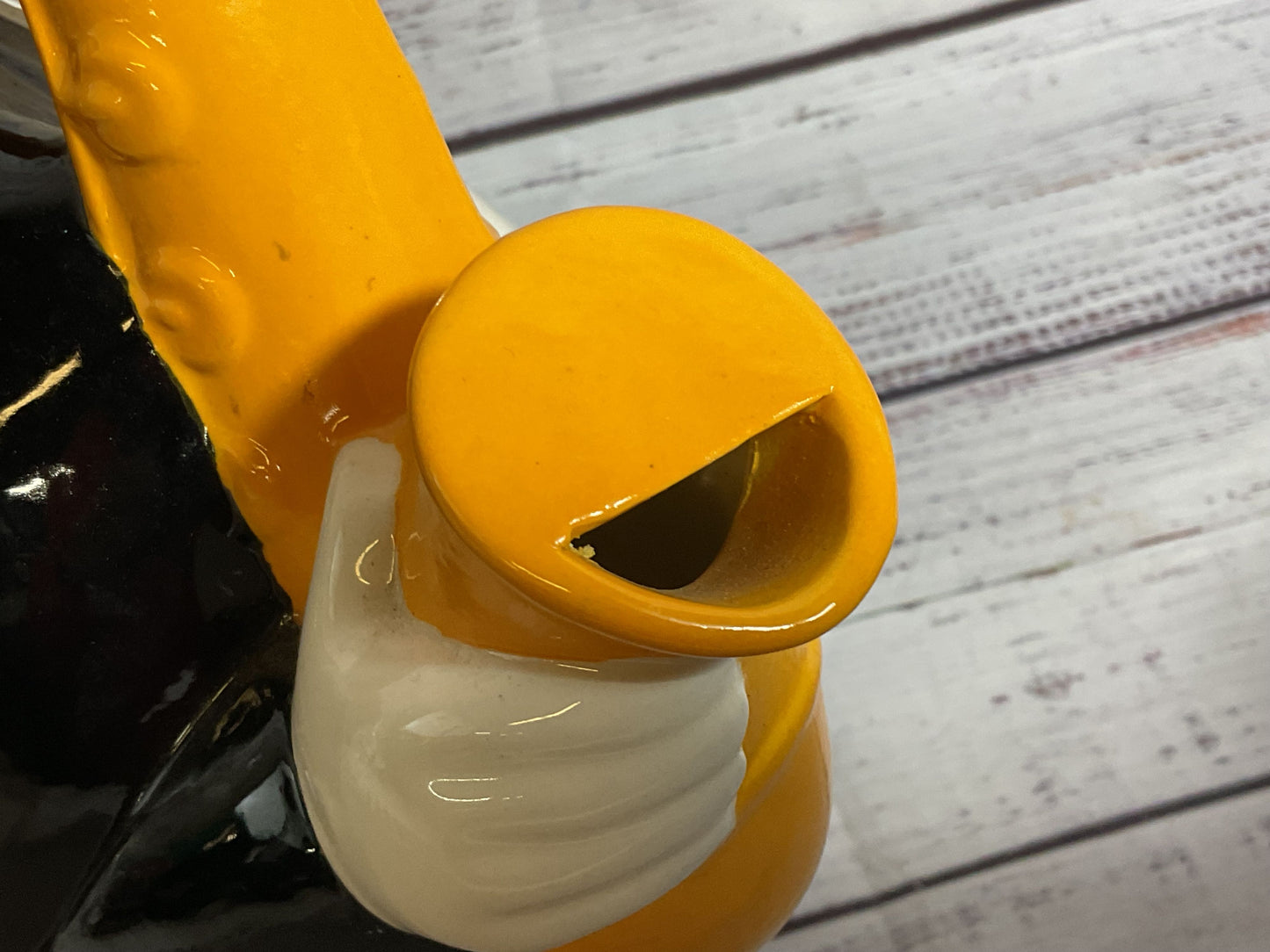 VTG 90' CLAY ART Jazz Series Tuxedo Saxophone Player Teapot- 8.5" x 11" **READ**