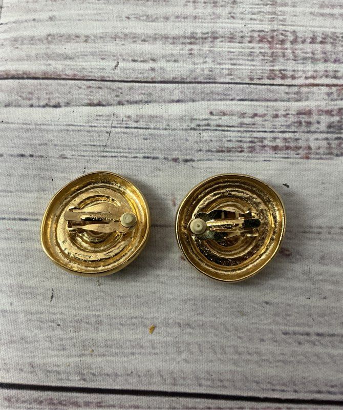 Women's Givenchy Vintage Double Circle Gold Tone Clip on Earrings STUNNING!