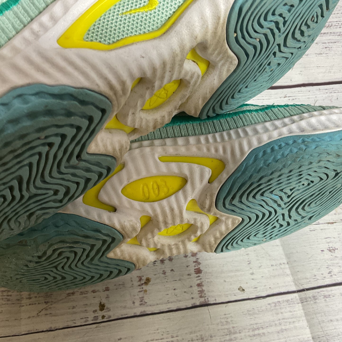 NIKE Cosmic DV2757-300 Unity 3 Men's Basketball Shoes- SZ 9.5