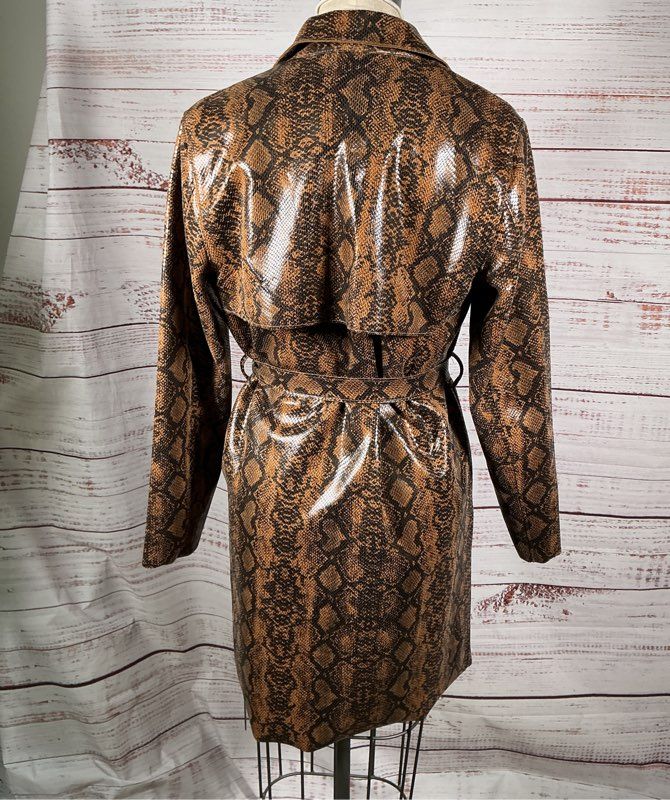 NWT Women's BlankNYC Animal Print Snake Faux Leather Trenchcoat Size M