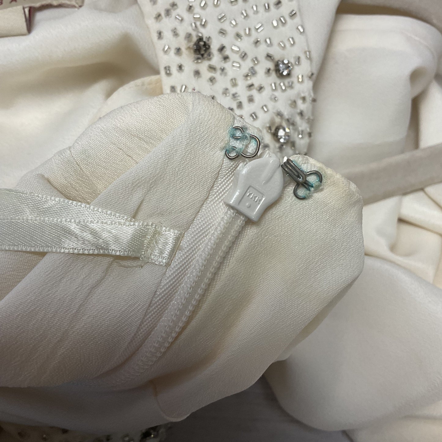 Ted Baker Off White Jeweled Sequin Beaded Collar Sleeveless Dress - Size 1