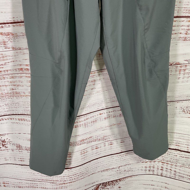 NWT Nike Unlimited Gray Dri-Fit Tech Track Pants - Size M