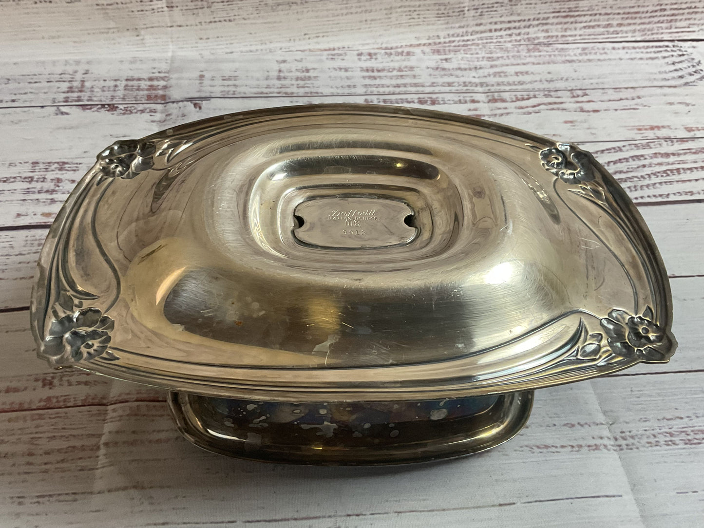 Daffodil Silverplated Sauce Gravy Boat