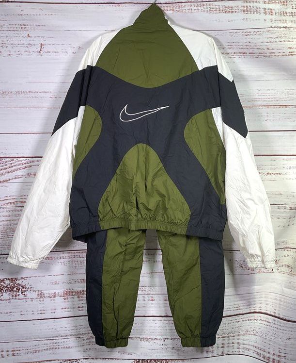 Nike Re-Issues Zip-Through Tracksuit Olive Green M