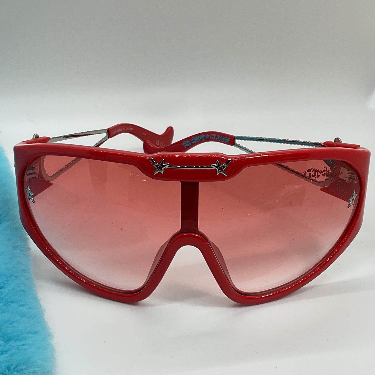 IAN CHARMS X LE SPECS Nepo Baby Red Sunglasses with Faux Fur Cover