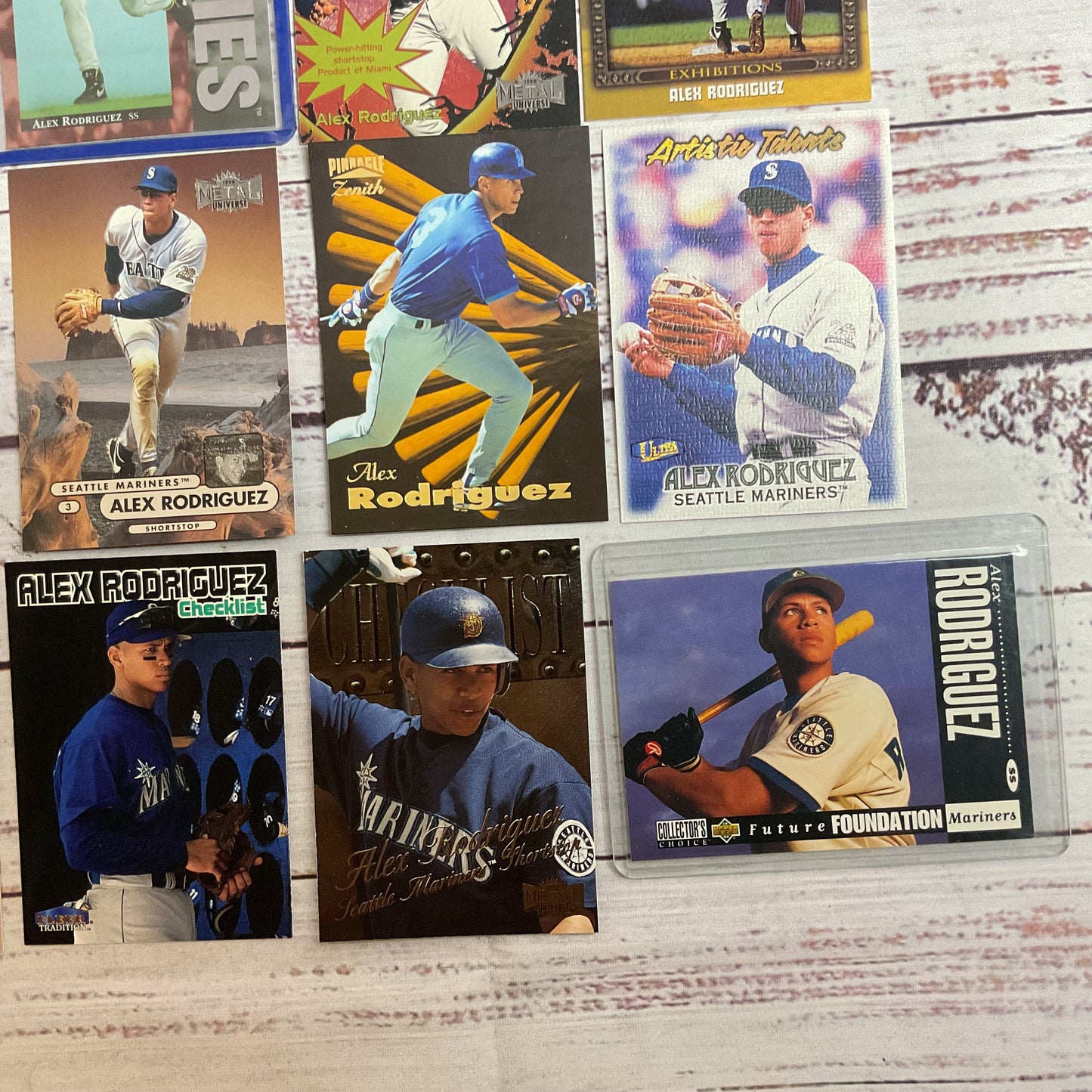 Set of 18 ALEX RODRIGUEZ Rookie and Regular Season Baseball Cards