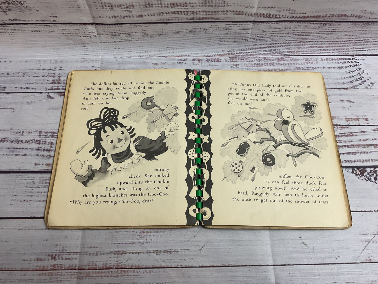 Vintage 1947 Raggedy Ann At The End Of The Rainbow Children's Book