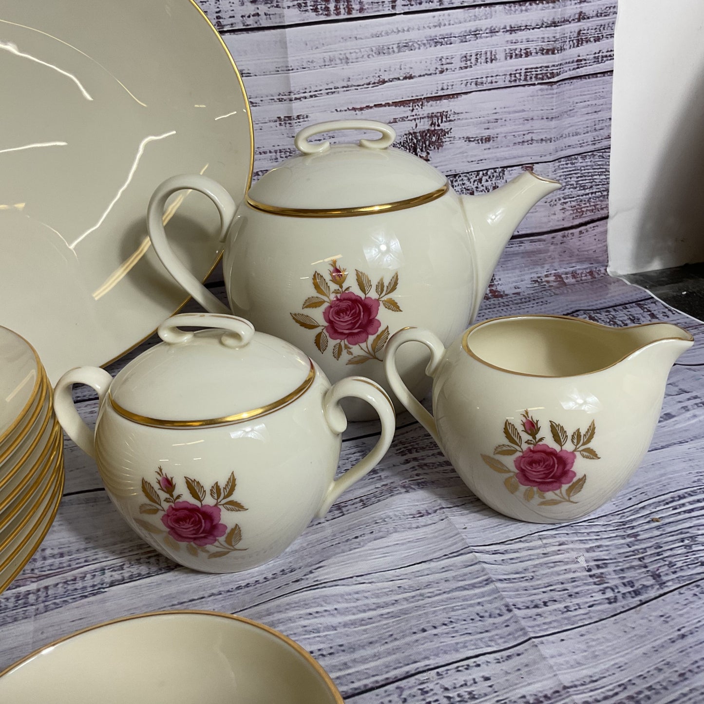 LENOX Roselyn Rose Motif Ivory with Gold Trim Plates & Serving Pieces- 29pcs