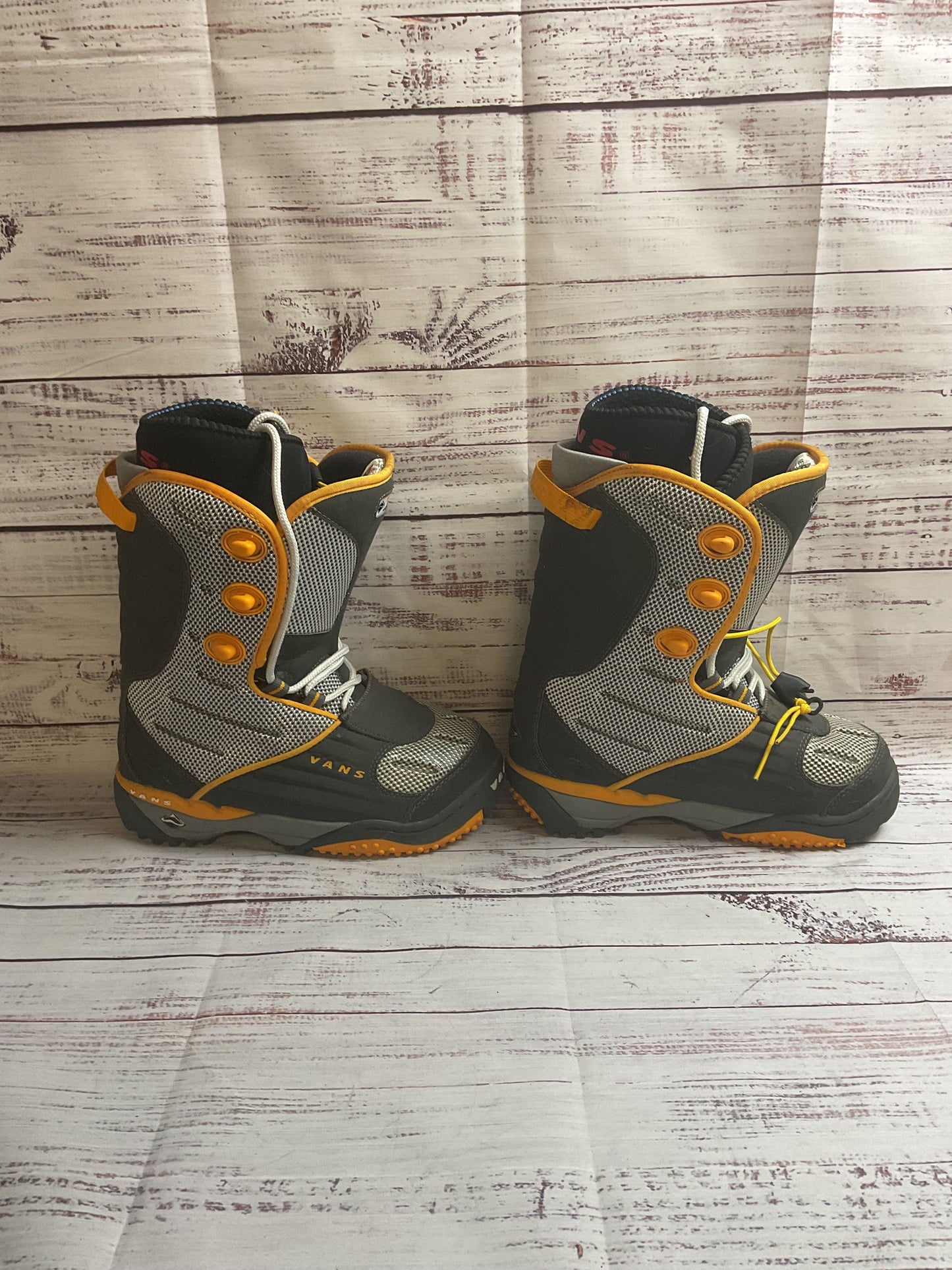 VANS World Traveler Gray Snow Boot Boot Women 6