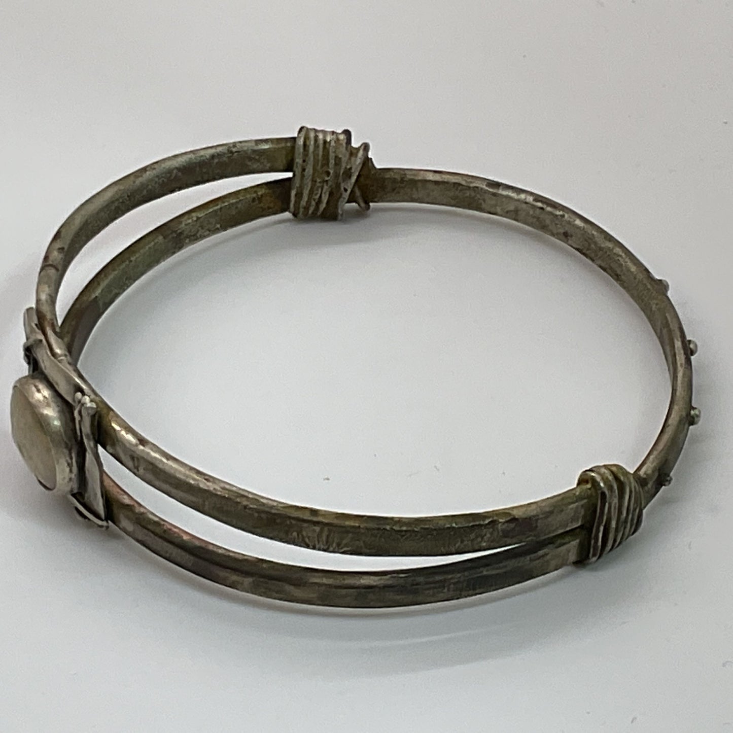 VTG. Signed Silver Plated Brutalist Bangle Braceet- 7.75"