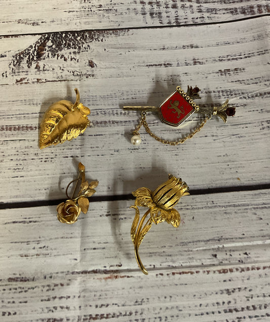 Lot 4 Vintage Brooches Tara, Avon, Castlecliff Gold Tone, Winard 12K G.F