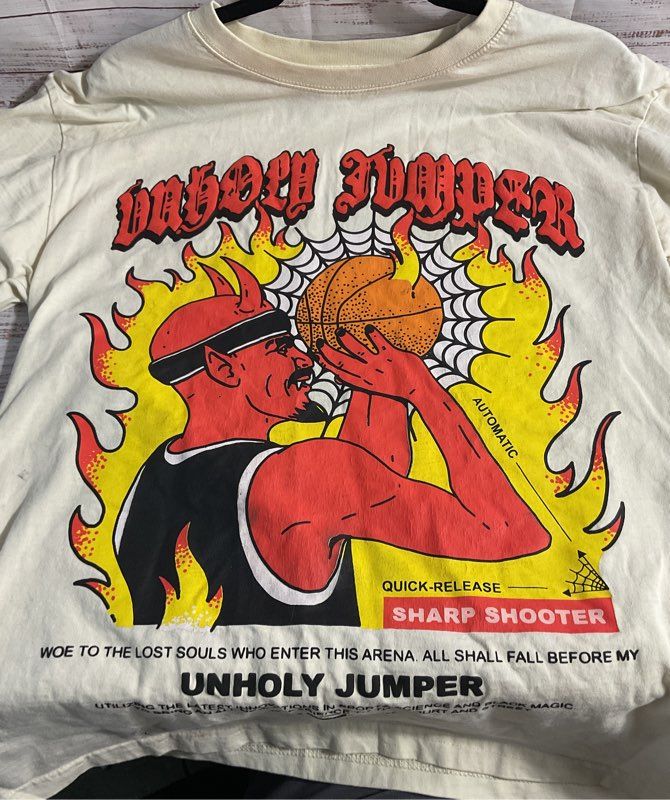 Men's Market Unholy Jumper Graphic T-Shirt White Size M