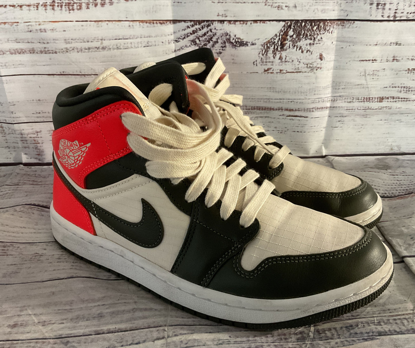 Air Jordan 1 Mid SE Newsprint Sneakers Multicolor 8