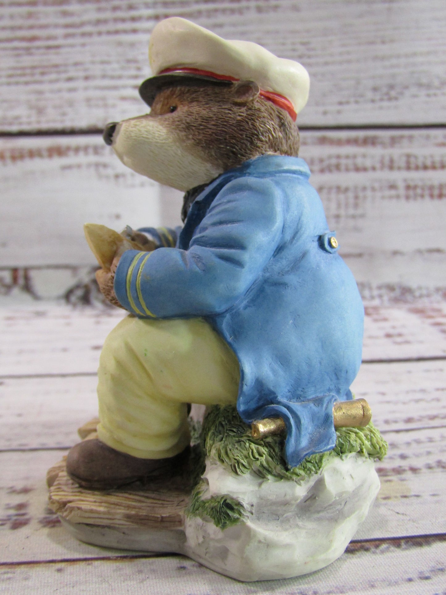 Villeroy & Boch Picnic at Foxwood Captain Otter Figurine