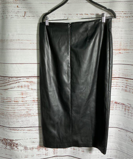 NWT Women's T Tahari Black Faux Leather Skirt Size 12