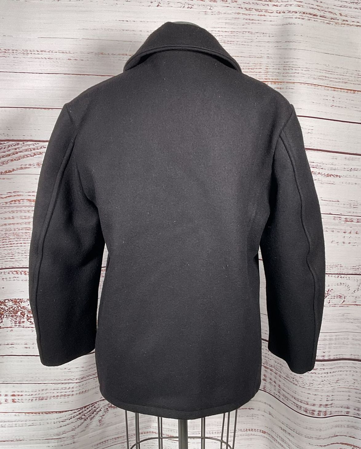 US Navy Classic 32 oz. Melton Wool Peacoat Navy Blue 46