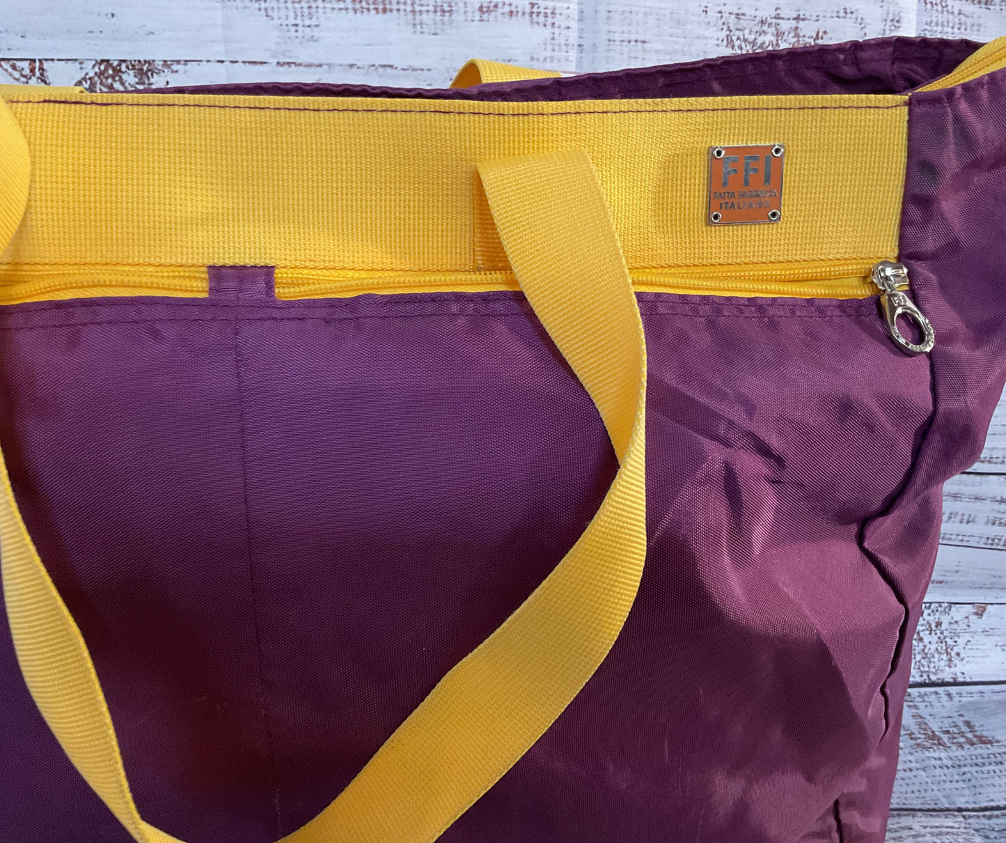 Fatta Fabrica Italiana Nylon Extra Large Shoulder Bag Multicolor