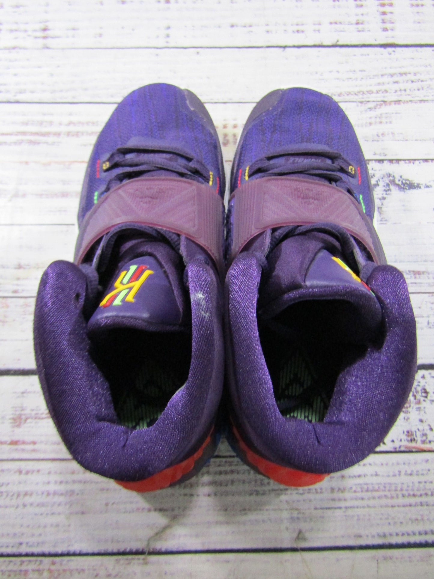 Nike Kyrie 6 GS Boy's Purple Basketball Sneakers Size 5 Y
