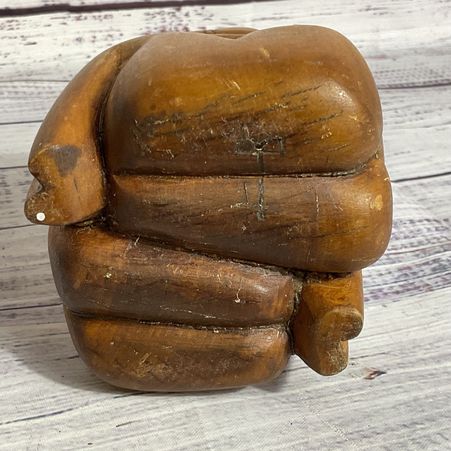 VTG./ANTIQUE Love Wood Carving of Man & Woman Embracing- 5"