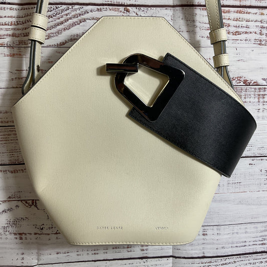 NWD DANSE LENTE Johnny Women's Cream Bucket Crossbody Bag