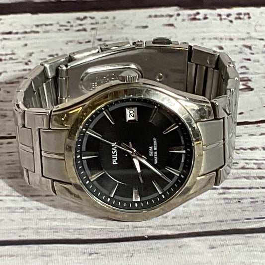 PULSAR VX42-X336 Men’s Stainless Steel Black Dial Analog Date Watch