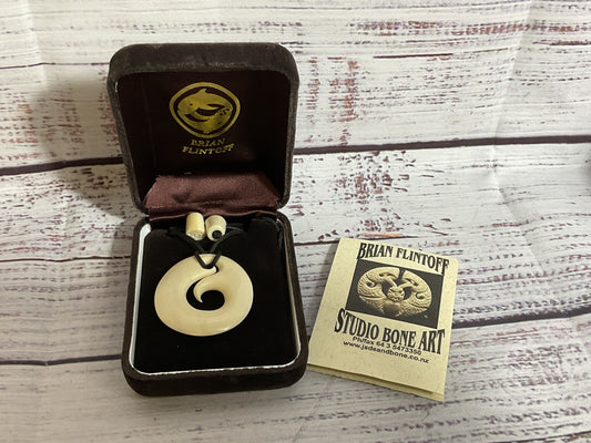 NEW BRIAN FLINTOFF Studio Bone Art Pendant Necklace