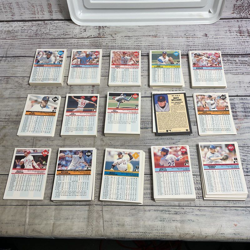 Lot Of ~700 Vintage Fleer 1992 Baseball Trading Cards In Box Griffey Sosa Bonds