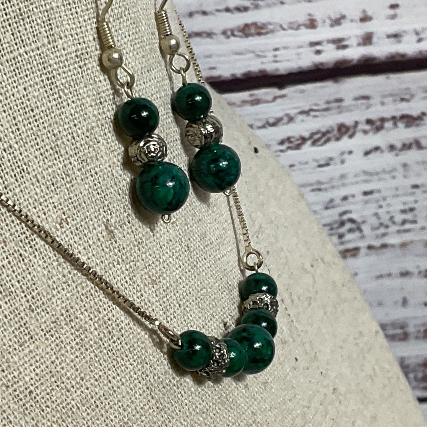 ITALY Sterling & Green Gemstone Beaded 15" Chain Necklace w/ Earrings- 11.17g