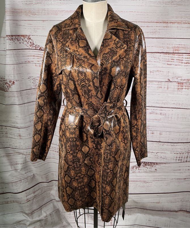 NWT Women's BlankNYC Animal Print Snake Faux Leather Trenchcoat Size M