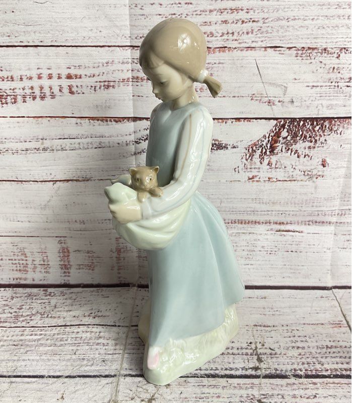 Lladró Spain Litter of Kittens 9" Porcelain Figurine Multicolor