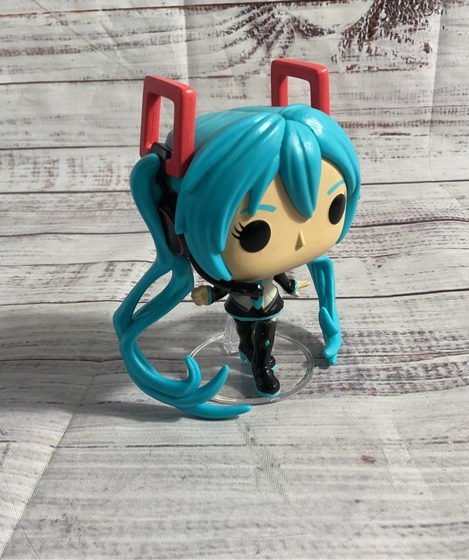 Funko Pop Animation Vocaloid Out Of Box #960 Hatsune Miku V4X Vinyl Figure Loose