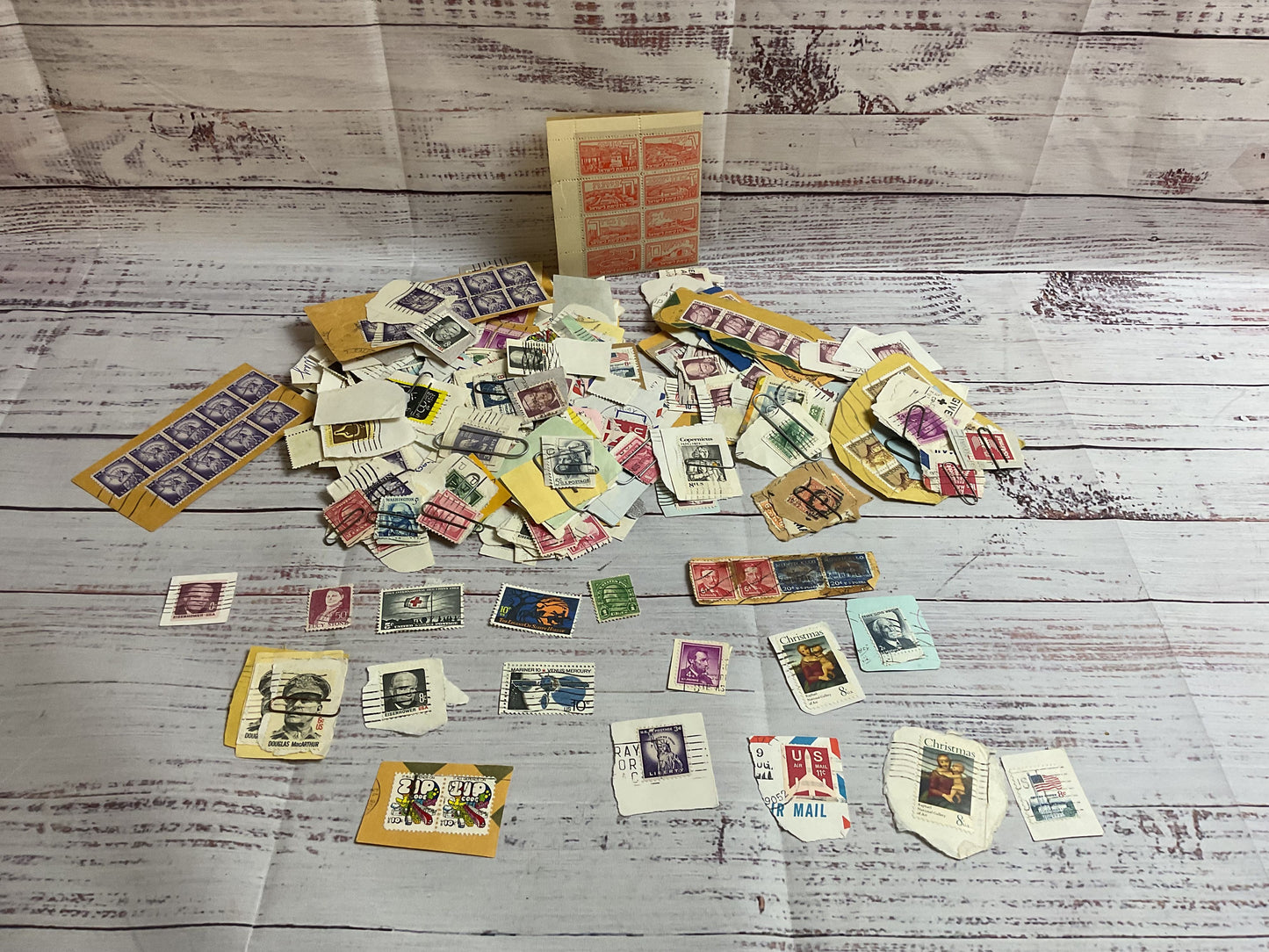 Lot Of Hundreds Of Vintage Us Stamps Presidents Icons