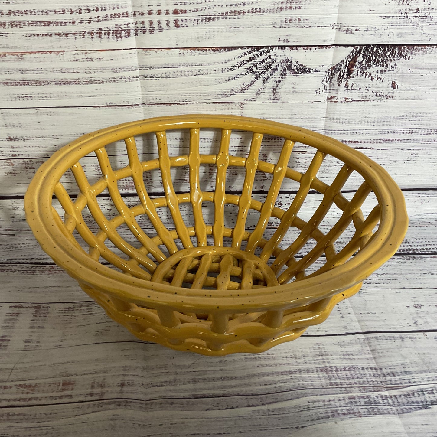 VTG. Yellow Ceramic Lattice Weave Decorative Bowl- 10.75"