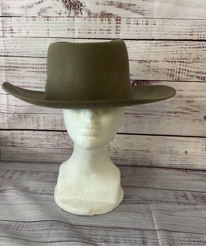 NWT Women's Gigi Pip Sage Green Australian Wool Hat Size 57 Retail $129