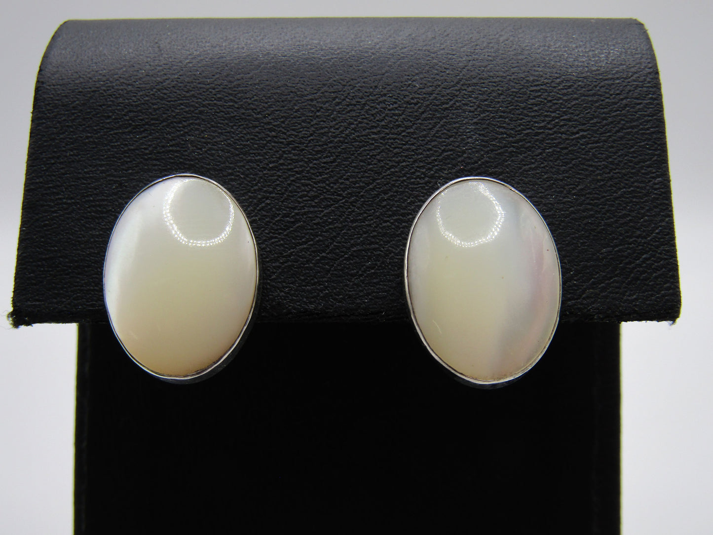 Vintage Sterling Silver Oval Mother of Pearl Clip-On Earrings
